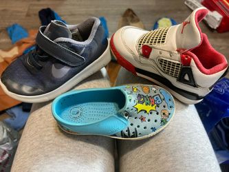 Toddler Shoes Sz 9