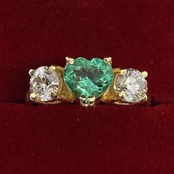 18k Gold Colombian Emerald & Diamond Ring