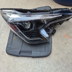 Subaru Ascent Oem Right Side  Headligh 