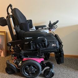 NEW! (unused) Quickie Q500  powered Chair
