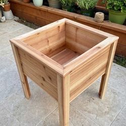 Cedar Planter
