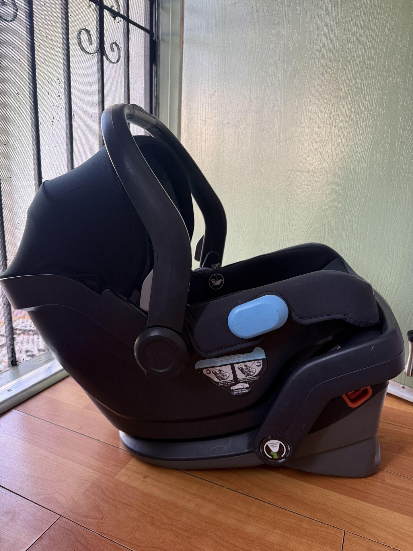 UPPA BABY Carseat And Base