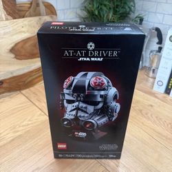LEGO AT-AT Driver Helmet Set #75429-1 NEW SEALED