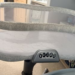 Halo Bassinet Swivel Sleeper