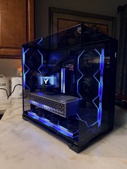 Custom gaming computer
