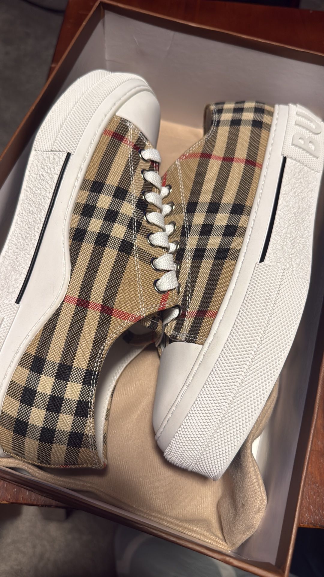 Burberry Shoes New