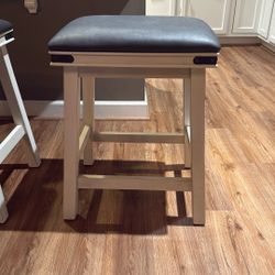4 Identical Bar Stools With Very Little Use 