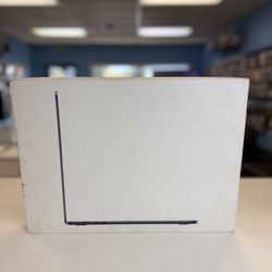 Apple MacBook Air 15-inch M4 Chip 16GB RAM 256GB With Apple Warranty Till 2026