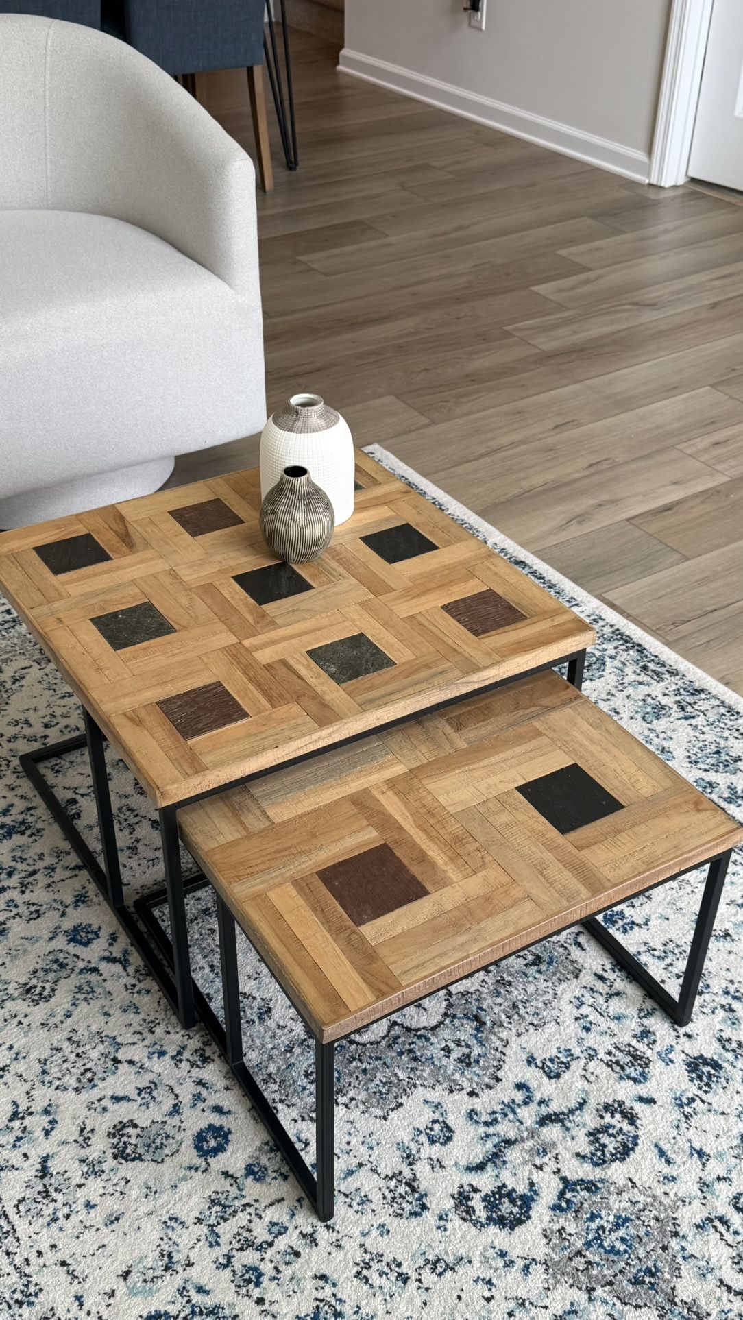 Set of 2 Wooden Nesting Coffee Table