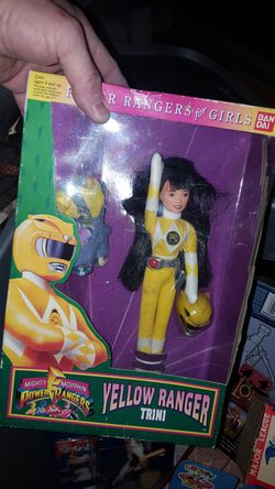 Yellow power ranger, Lord of ring figurines