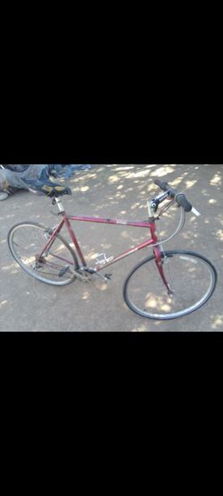 Schwinn ridge 28 inch road bike