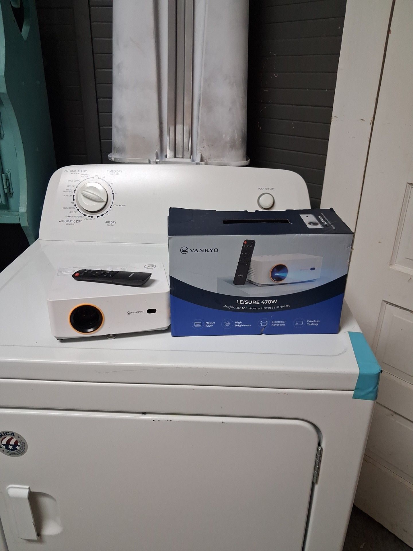 Vankyo projector
