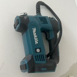 Makita 18V Inflator