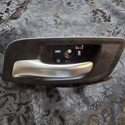 15-20  Driver Interior Door Latch
