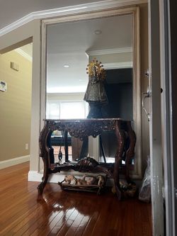 Huge mirror and table marble top