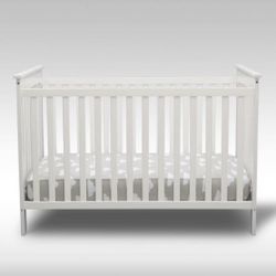 Baby Crib White (Like new)