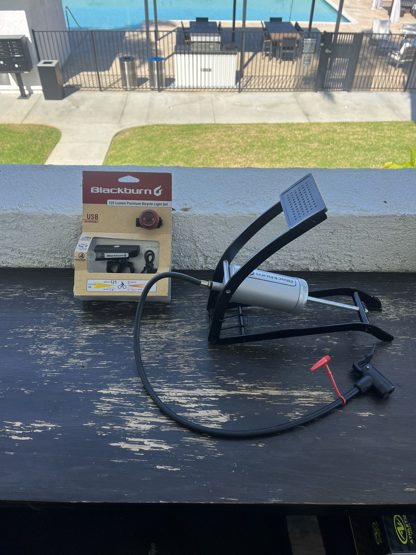Black Burn Light Set And Bike Pump