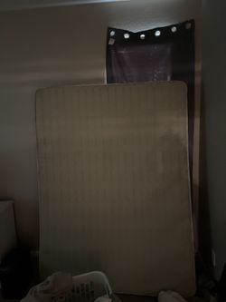Queen size bed