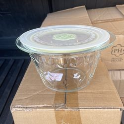 Fantasía Fresh 1-Qt. Round Container