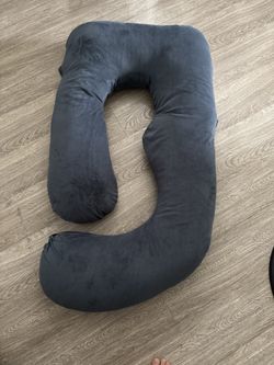 Maternity pillow for pregnancy