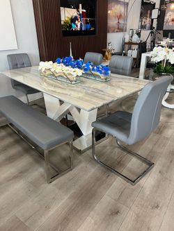 Comedor 71” con 4 sillas y banco