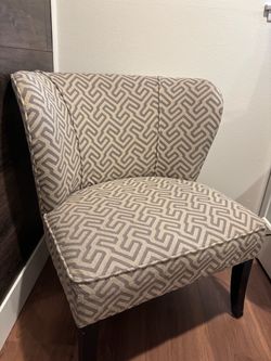 Living spaces accent chair