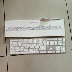 Apple Magic Keyboard With Touch ID M1 For Parts