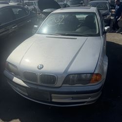 BMW 328i 2000