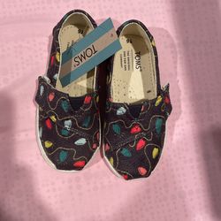 TOMS Size 6 Toddlers