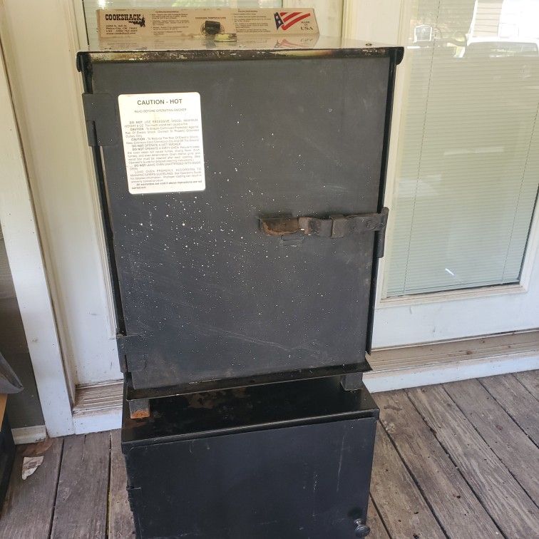 Cookshack Model 008 Electeic Smoker