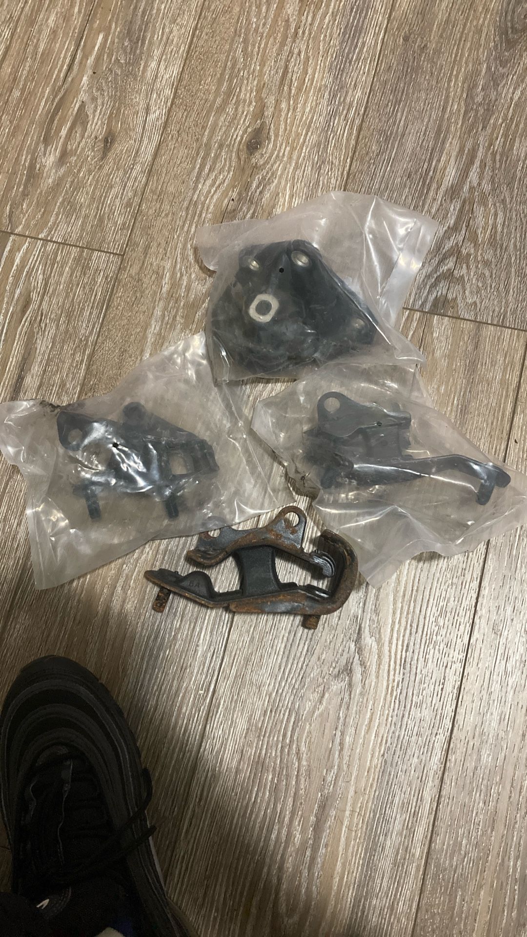 Engine Trans Mounts 