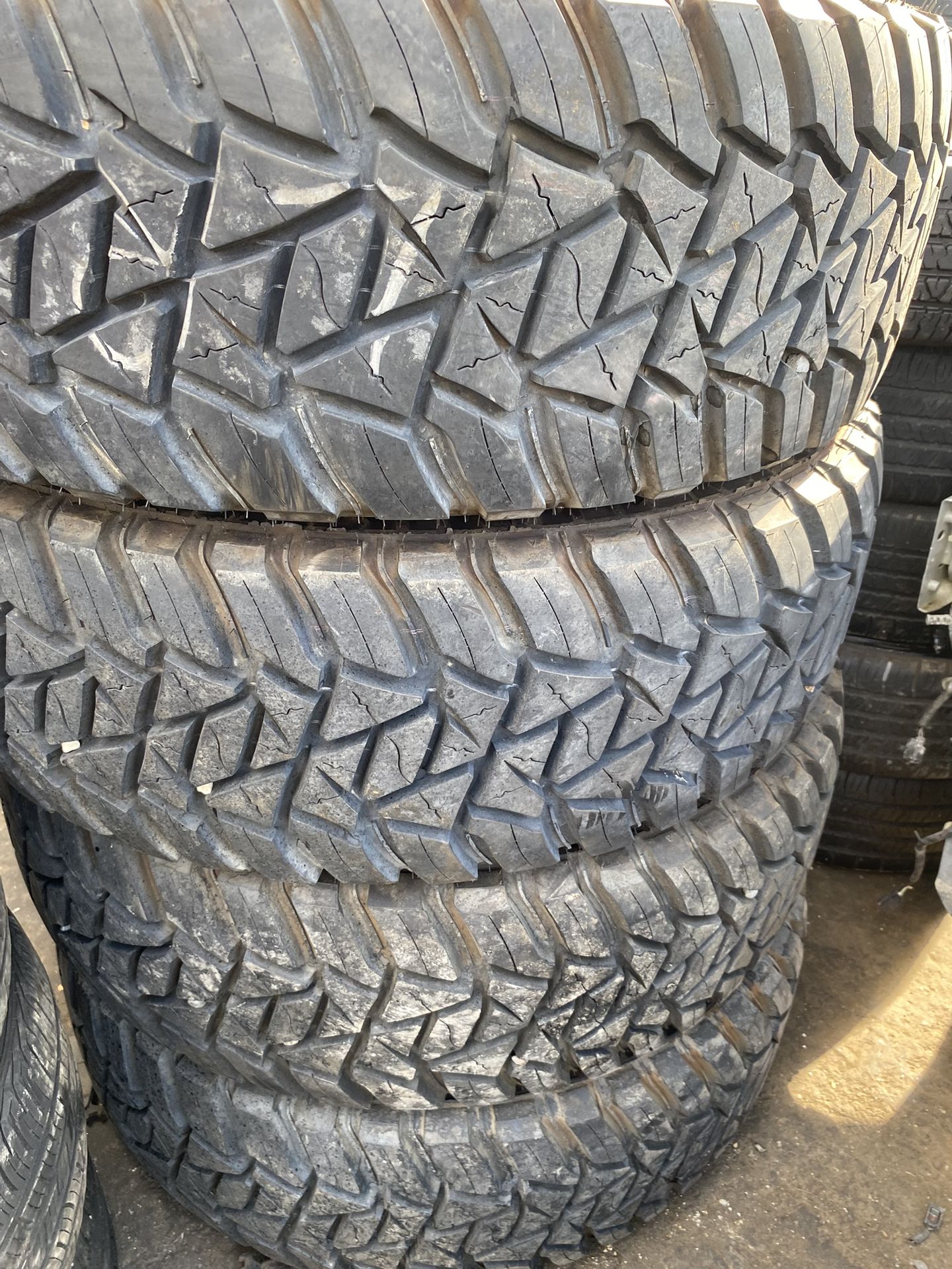 FULL SET KANATI LT 37x12-50R18 COMMANDER RTX LAK NEW 99% TREAD 