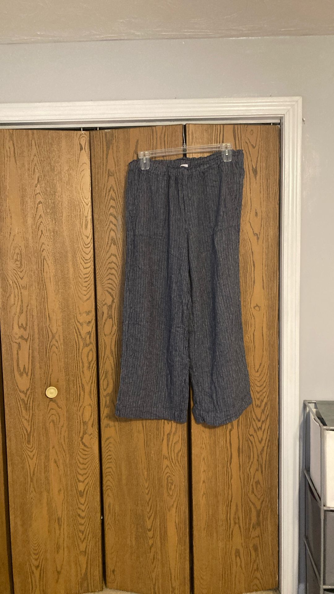 Lightweight striped pants