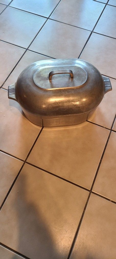 VTG WAGNER WARE SIDNEY O Magnalite Aluminum Roaster w/ Trivet 4267-P Gumbo Pot
