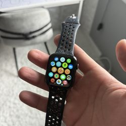 Apple Watch Series 4 Ceramic (GPS+Cellular)