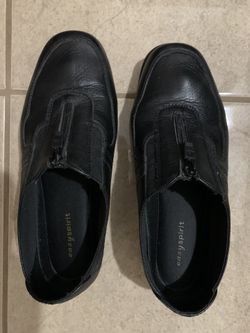 Black, Sz 8.5 Women’s Shoes