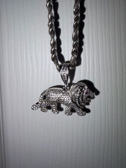 Iced Out Lion Pendant Rope Chain Necklace