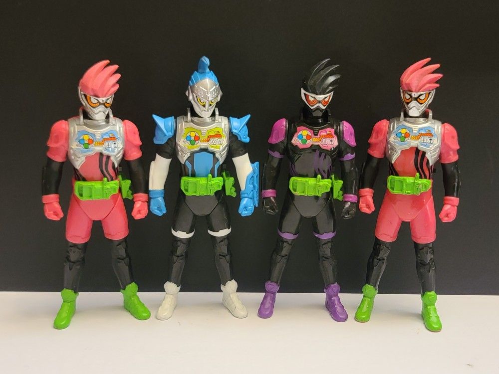 Bandai Kamen Rider Lot of 4 Action Figures MAKES SOUNDS