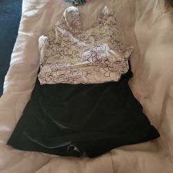 Size medium under armor Built-in bra bathing suit bottom