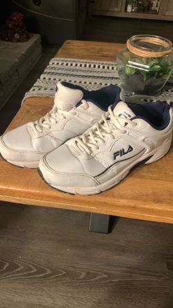 Three pairs.visible brands.