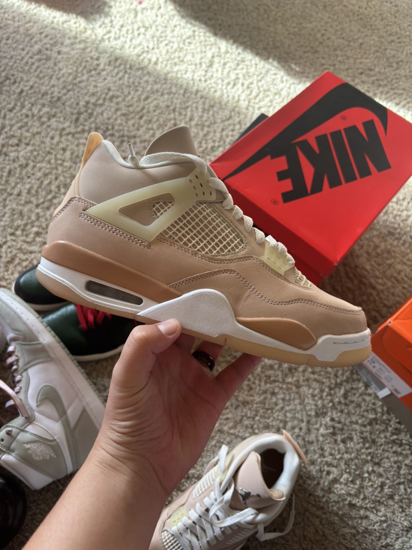 Jordan Retro 4 Tan