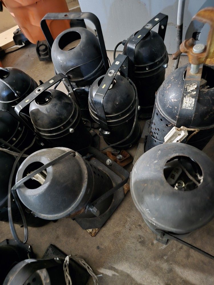 Dj Stage Lighting Par Cans And Eliminator E108 Chauvet and ADJ Lights