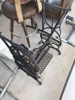 Antique sewing machine peddler