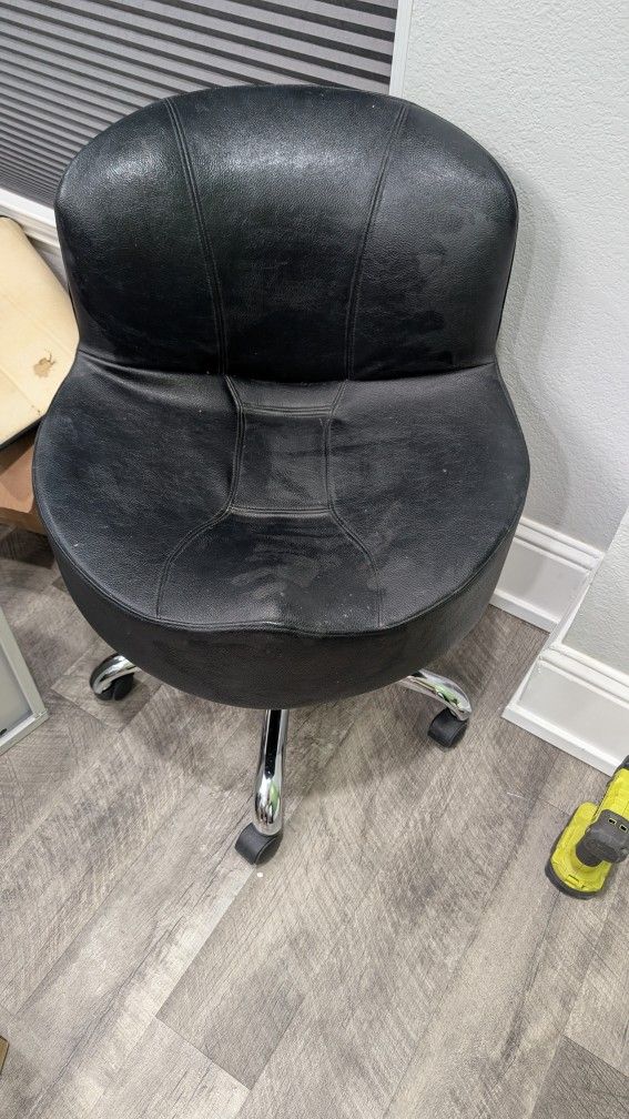 Black Adjustable Rolling Vanity Stool