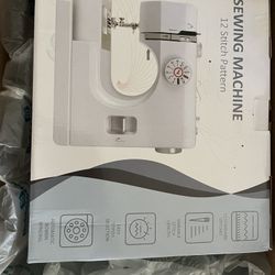$90 New! Sewing Machine 