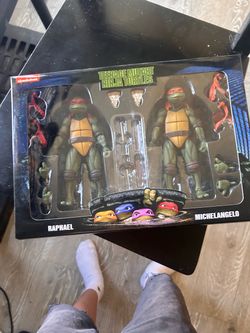 NECA TMNT Raphael & Michelangelo Action Figure 2-Pack