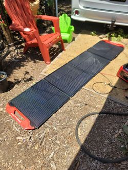 Predator 200 watt foldable solar panel