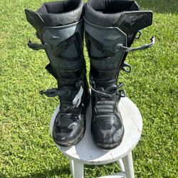 Men’s size 8. Leatt 3.5 Boots