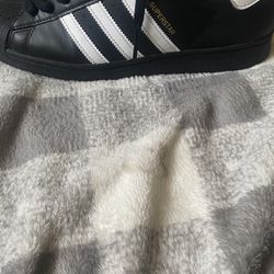 Adidas Superstars size 9,5