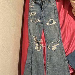 3 AE jeans and 1 levi 